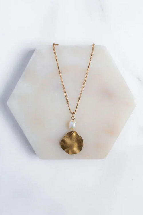 Hammered Freshwater Pearl Pendant Necklace
