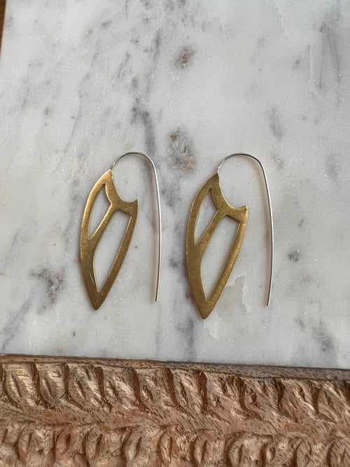 Wing Cutout Disc Earrings