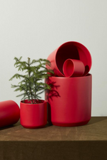 2 of 4:Kendall Pot in Red