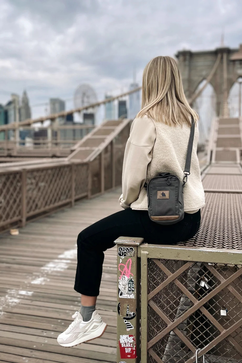 Adventurist-Sidekick-Crossbody-Bag-Charcoal