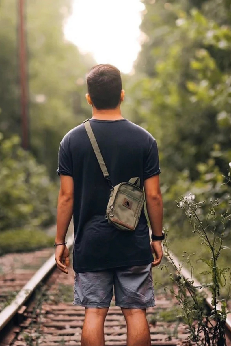 Adventurist-Sidekick-Crossbody-Bag-Pine
