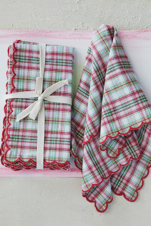 Plaid Scalloped Napkin Set