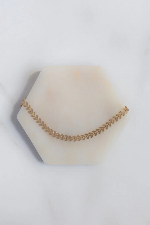 Arrow Choker