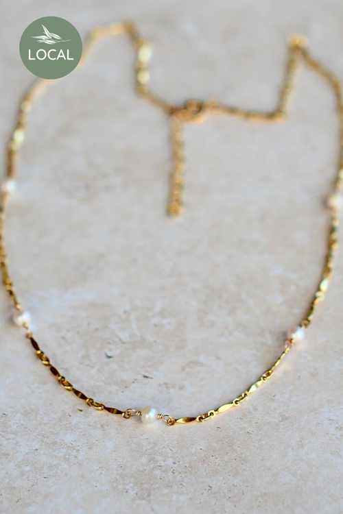 Scalloped Pearl Choker Necklace