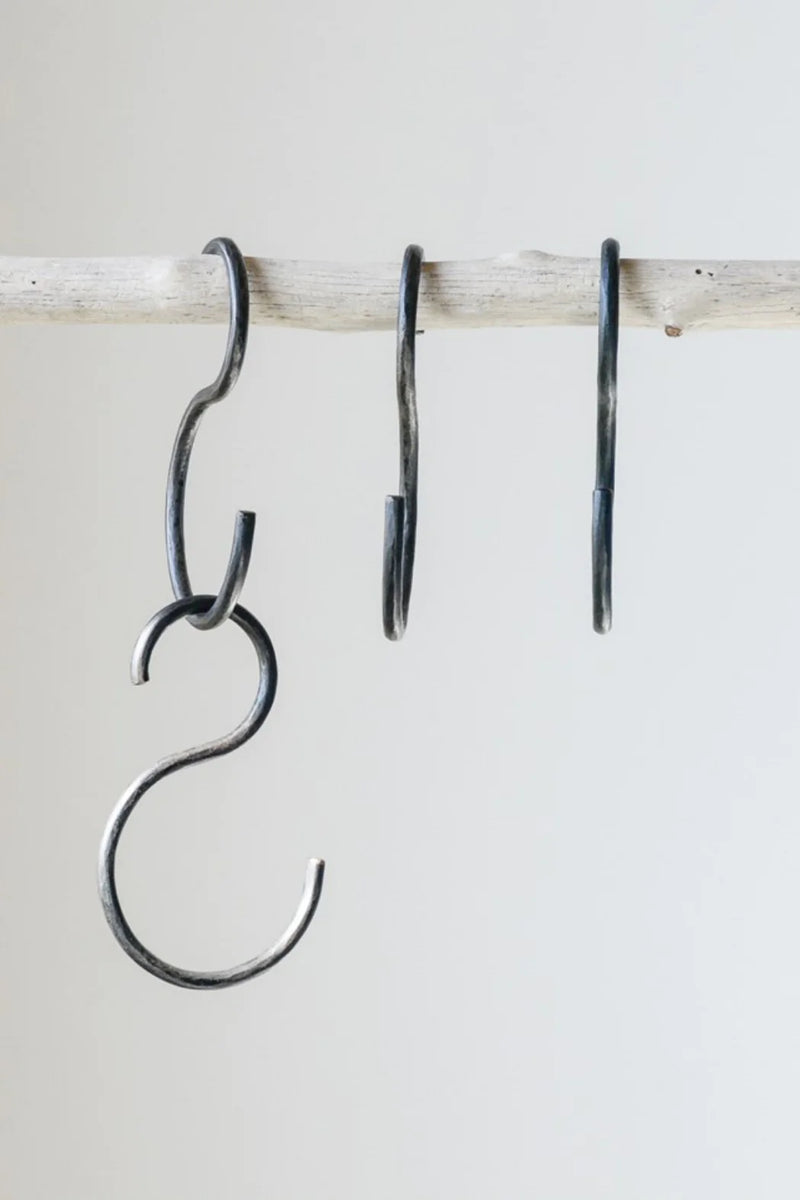 Iron s outlet hooks