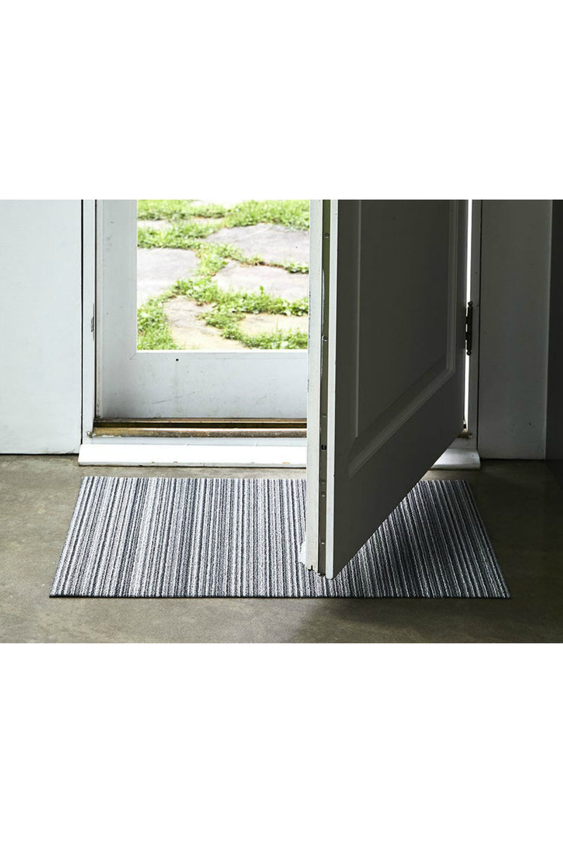 Chilewich Skinny Stripe Shag in Shadow Doormat